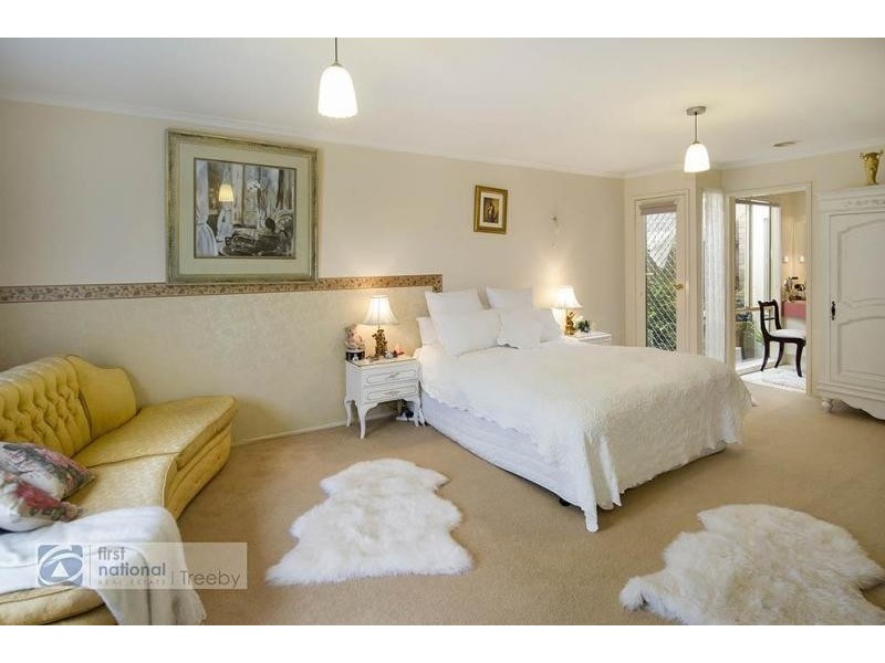 31 Aumann Court, Croydon North VIC 3136