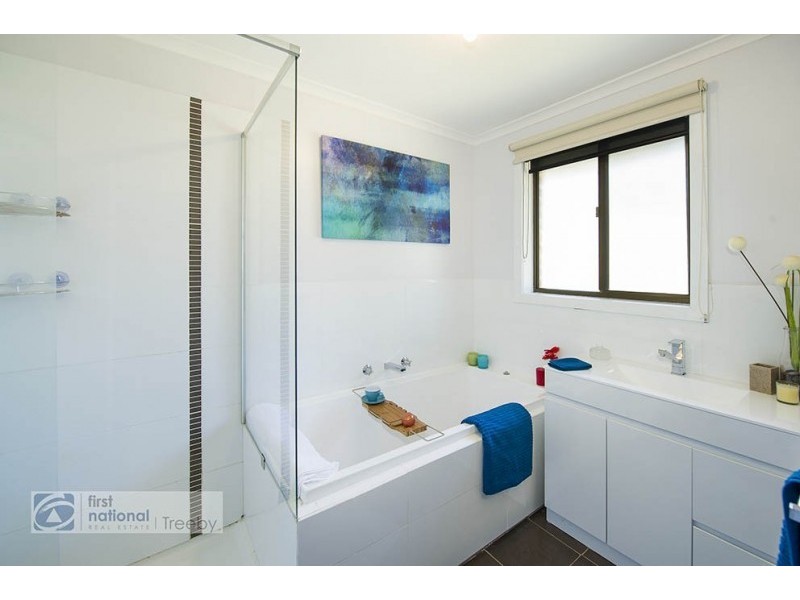 2/68 Lincoln Road, Croydon VIC 3136