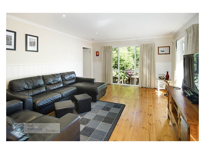 43 Angelica Crescent, Croydon Hills VIC 3136