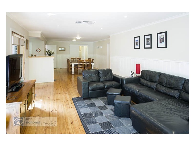 43 Angelica Crescent, Croydon Hills VIC 3136