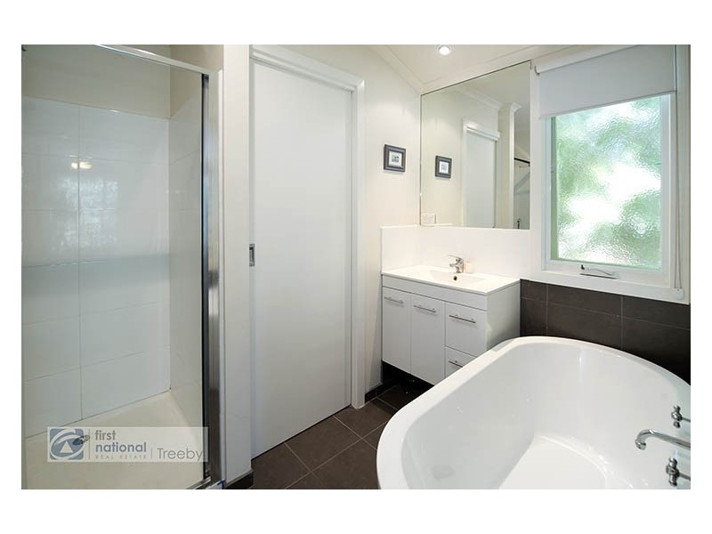 43 Angelica Crescent, Croydon Hills VIC 3136