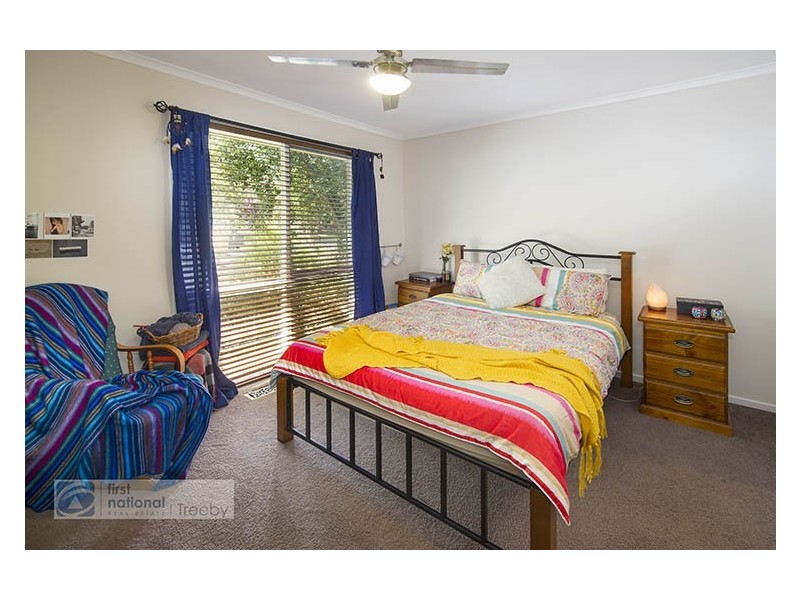 43 Angelica Crescent, Croydon Hills VIC 3136