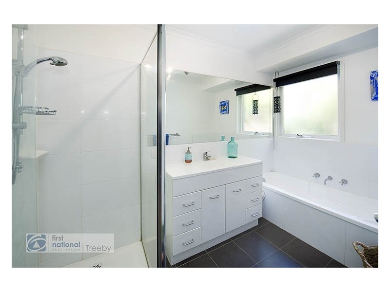 43 Angelica Crescent, Croydon Hills VIC 3136