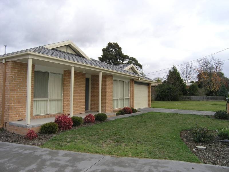 1/54 Beresford Road, Lilydale VIC 3140