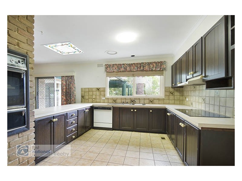 25 Vasey Concourse, Croydon VIC 3136