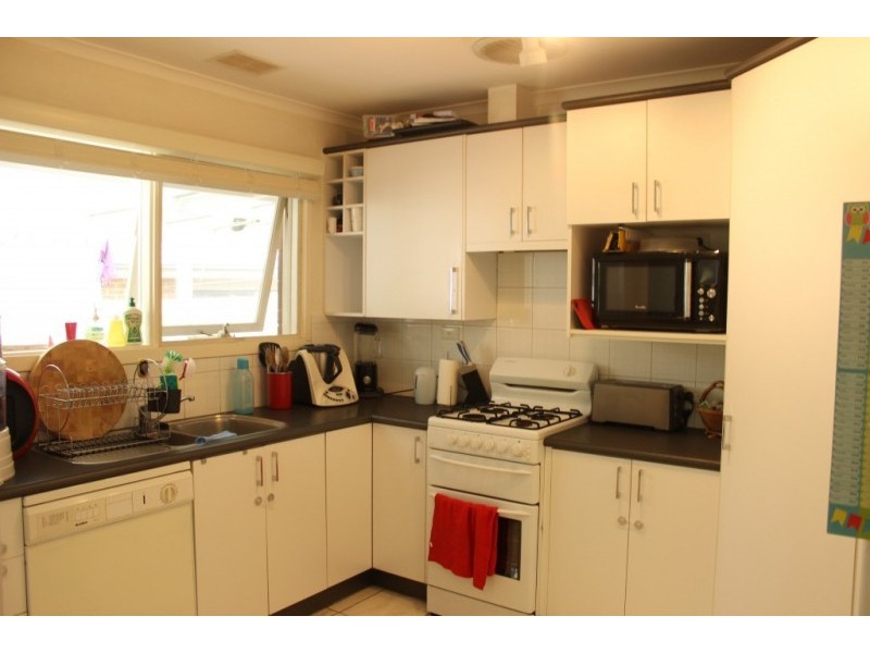 11 Susans Court, Croydon North VIC 3136