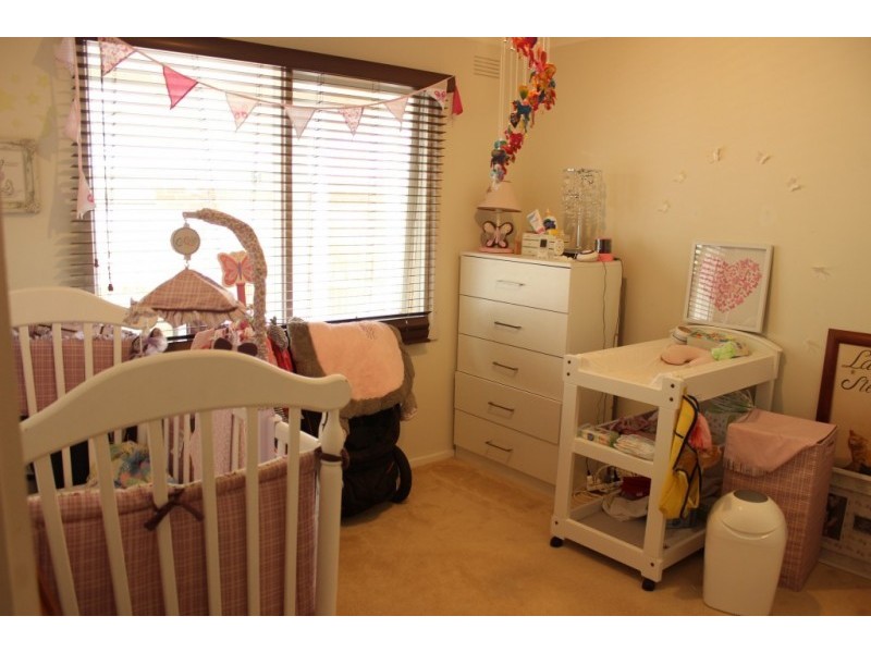 11 Susans Court, Croydon North VIC 3136