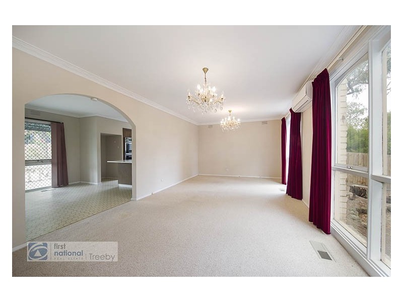 24 Little John Road, Warranwood VIC 3134