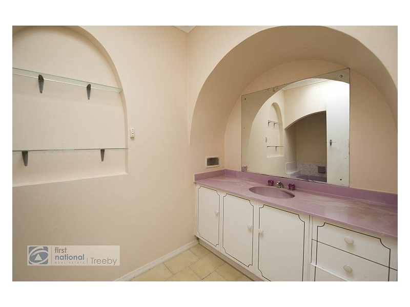 24 Little John Road, Warranwood VIC 3134