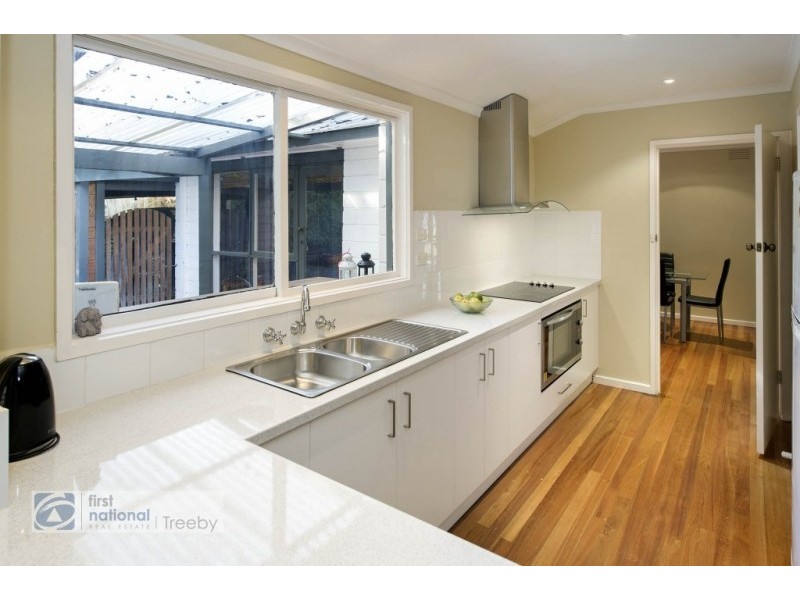 9 Holyrood Crescent, Ringwood VIC 3134