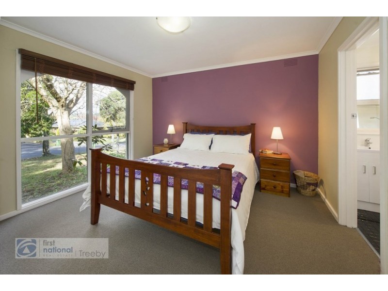 9 Holyrood Crescent, Ringwood VIC 3134