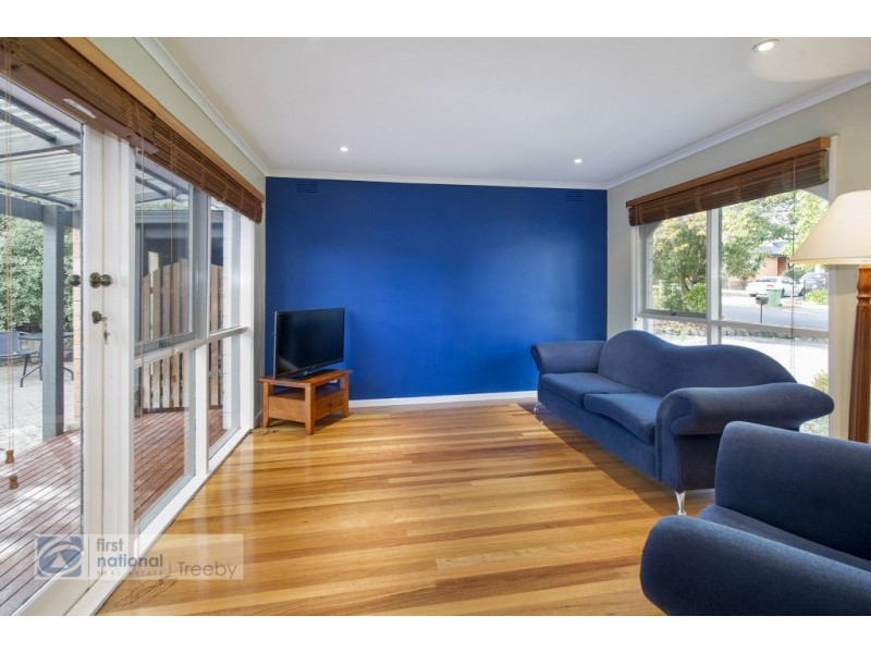 9 Holyrood Crescent, Ringwood VIC 3134