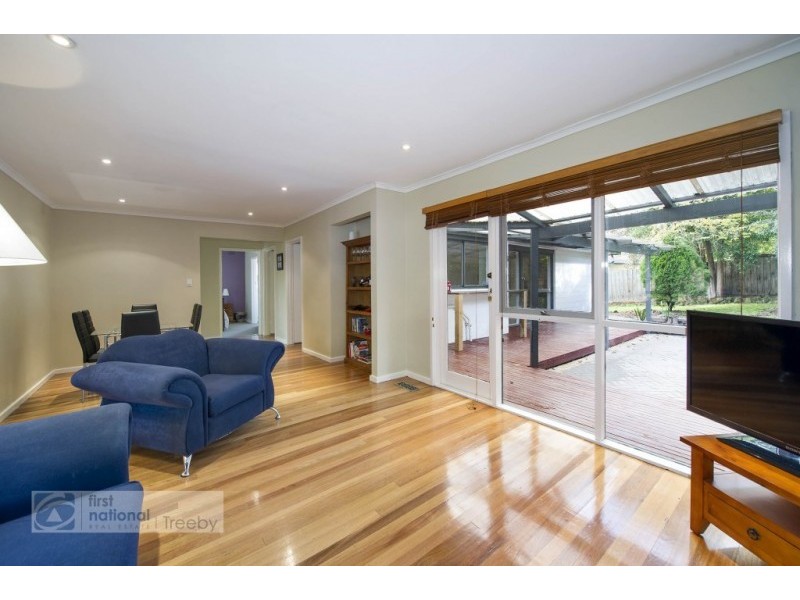 9 Holyrood Crescent, Ringwood VIC 3134