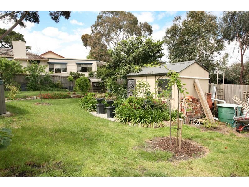 19 Braeside Avenue, Ringwood East VIC 3135