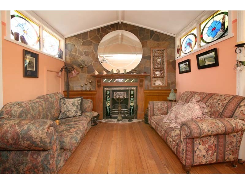 19 Braeside Avenue, Ringwood East VIC 3135