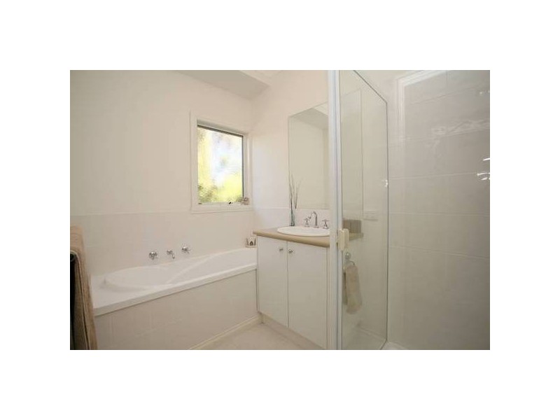 2/5 Neville Street, Ringwood VIC 3134