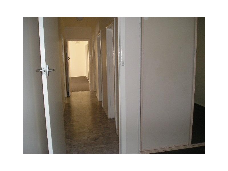 2/27 Albert Street, Ringwood VIC 3134