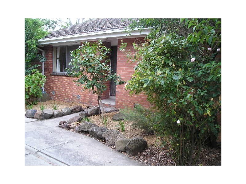 2/98 New Street, Ringwood VIC 3134