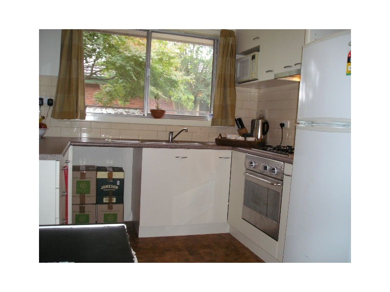 2/98 New Street, Ringwood VIC 3134