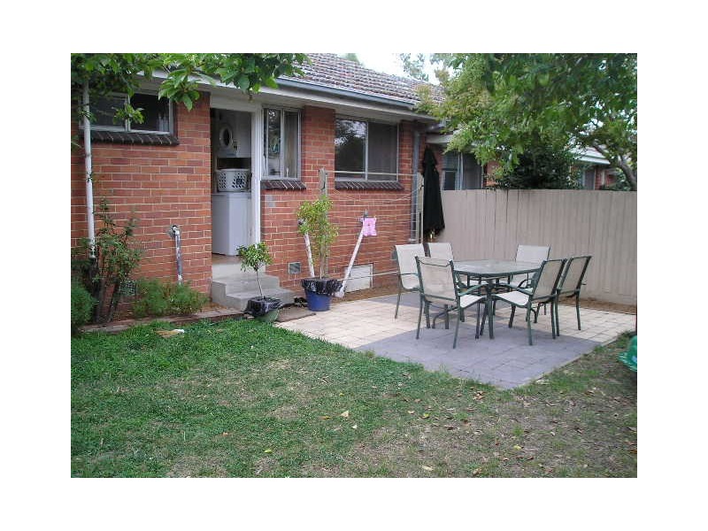 2/98 New Street, Ringwood VIC 3134