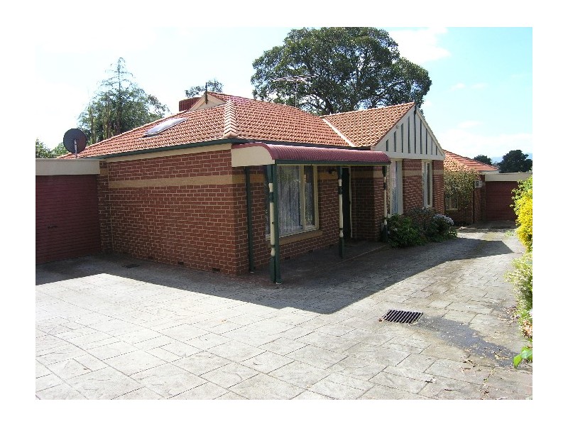 2/9 Creek Road, Mitcham VIC 3132