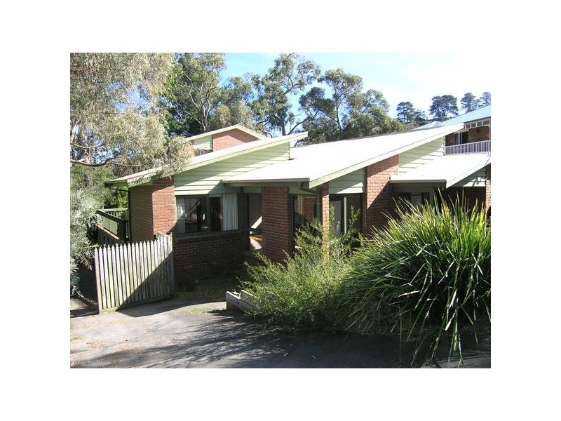 16 Baringa Road, Croydon VIC 3136