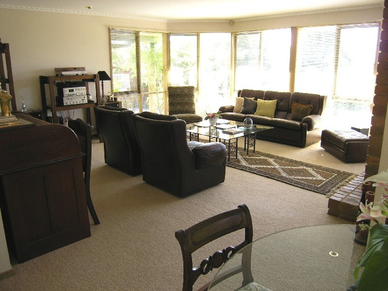 4 Oakleaf Court, Ringwood North VIC 3134