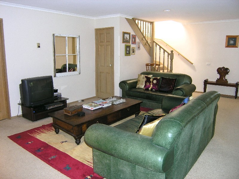 4 Oakleaf Court, Ringwood North VIC 3134