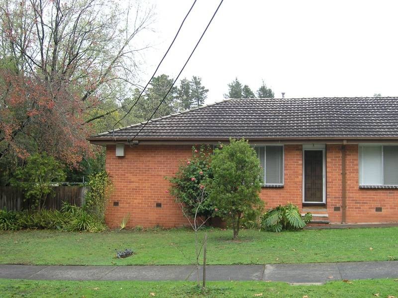 2/13 Glenora Avenue, Croydon VIC 3136