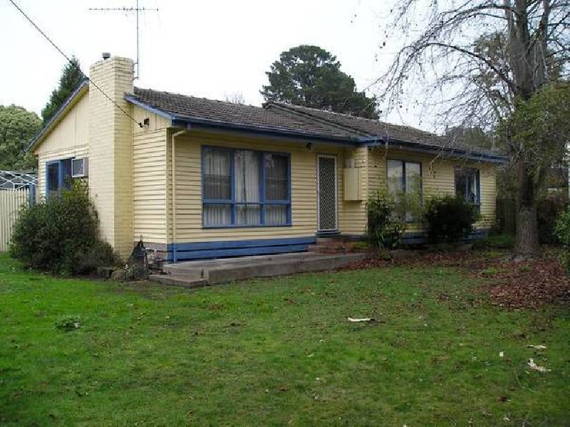 4 Seares Drive, Ringwood East VIC 3135