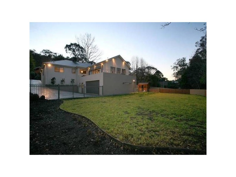 Alice Street, Croydon North VIC 3136