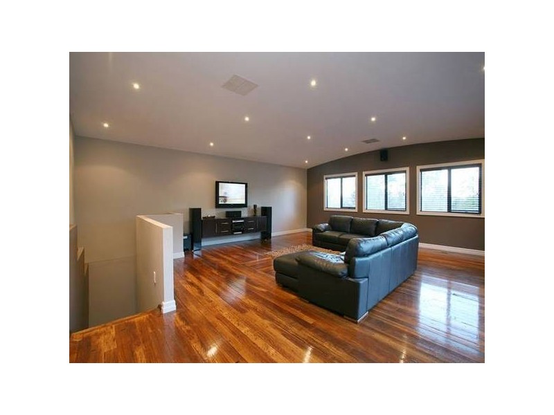 Alice Street, Croydon North VIC 3136