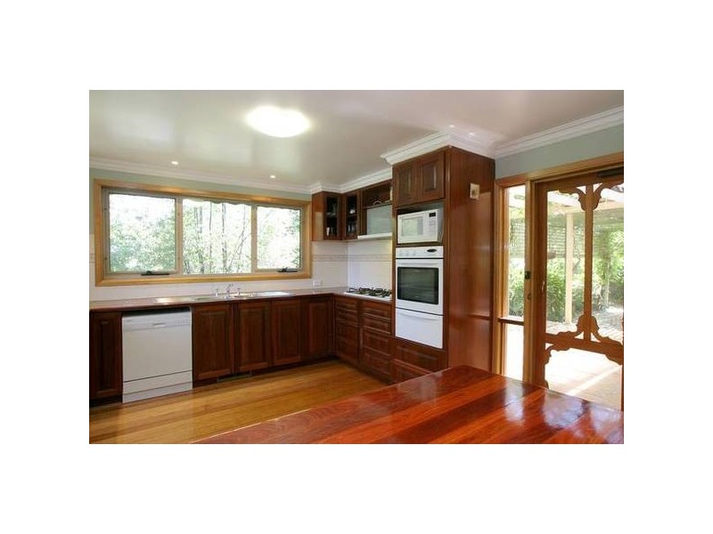 Thurleigh Avenue, Croydon South VIC 3136