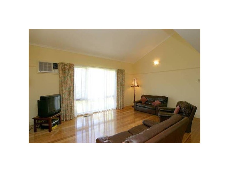Thurleigh Avenue, Croydon South VIC 3136