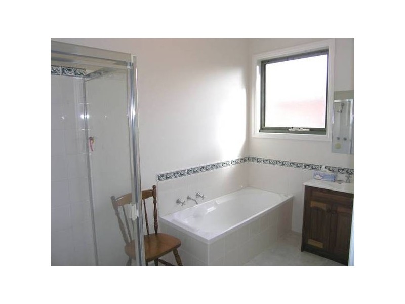 Ireland Street, Ringwood VIC 3134