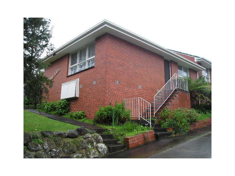 1/18 Newman Road, Mooroolbark VIC 3138