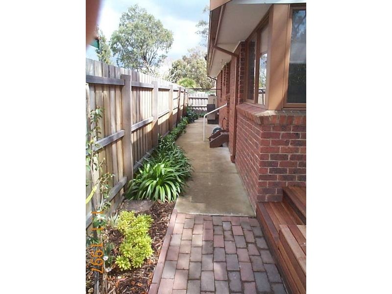 2/60 Chippewa Avenue, Donvale VIC 3111