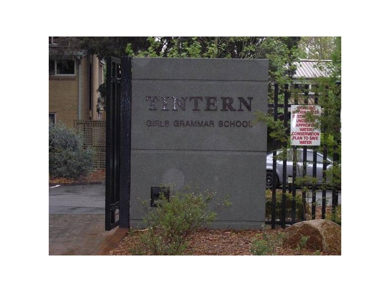 26 Pinewood Avenue, Ringwood East VIC 3135