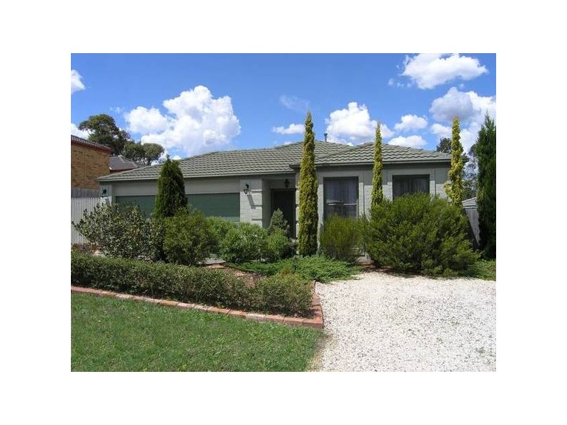 2 Bluegum Lane, Croydon South VIC 3136