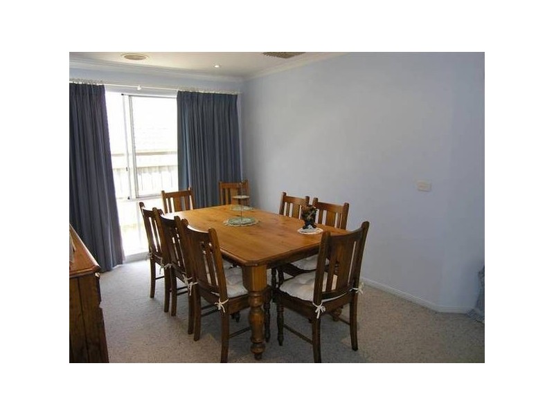 2 Bluegum Lane, Croydon South VIC 3136