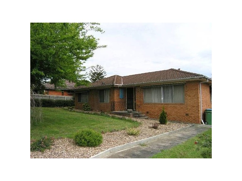 13 Cherry Tree Grove, Croydon VIC 3136