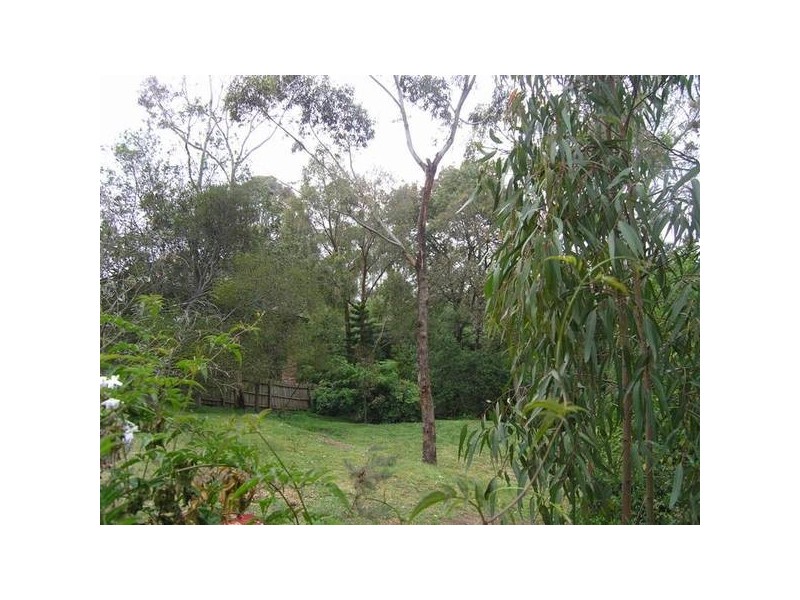 26 Pinewood Avenue, Ringwood East VIC 3135