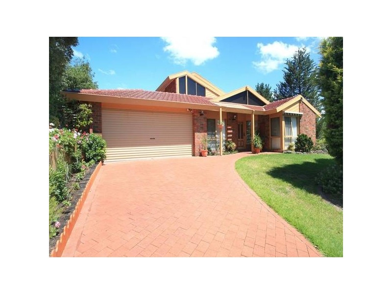 43 Highfield Avenue, Warranwood VIC 3134