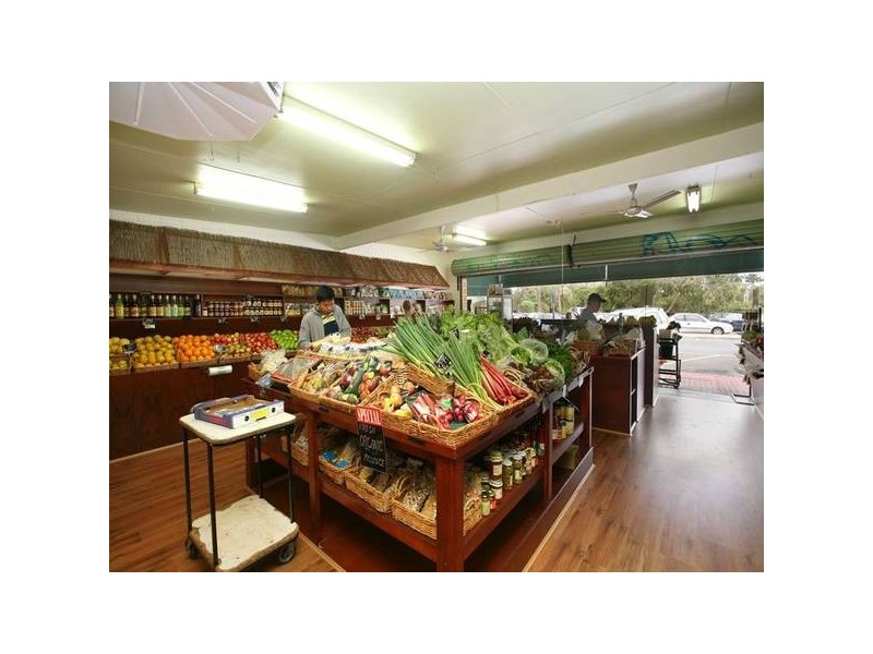 54 Railway Avenue, Ringwood East VIC 3135