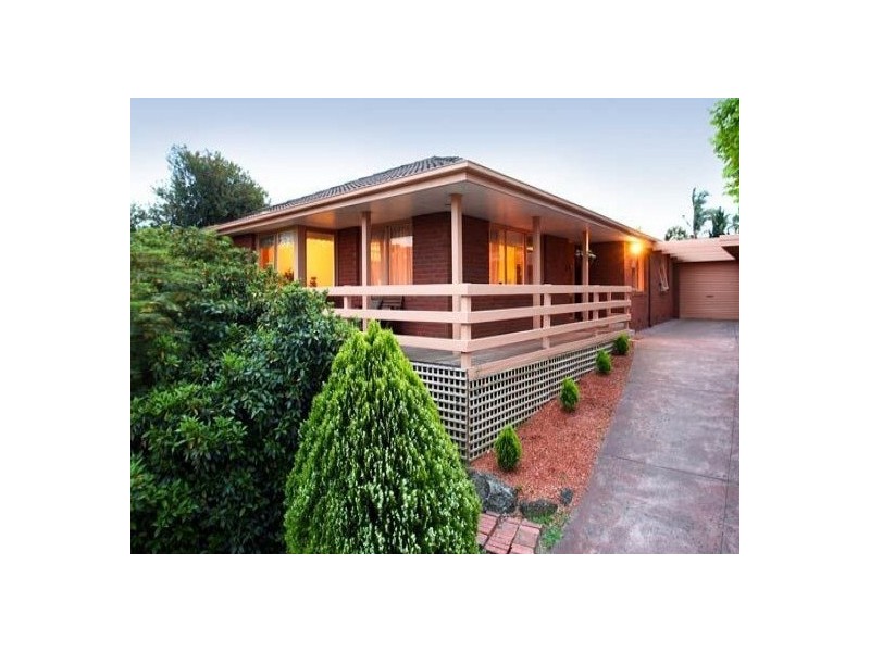 76 Landscape Drive, Mooroolbark VIC 3138