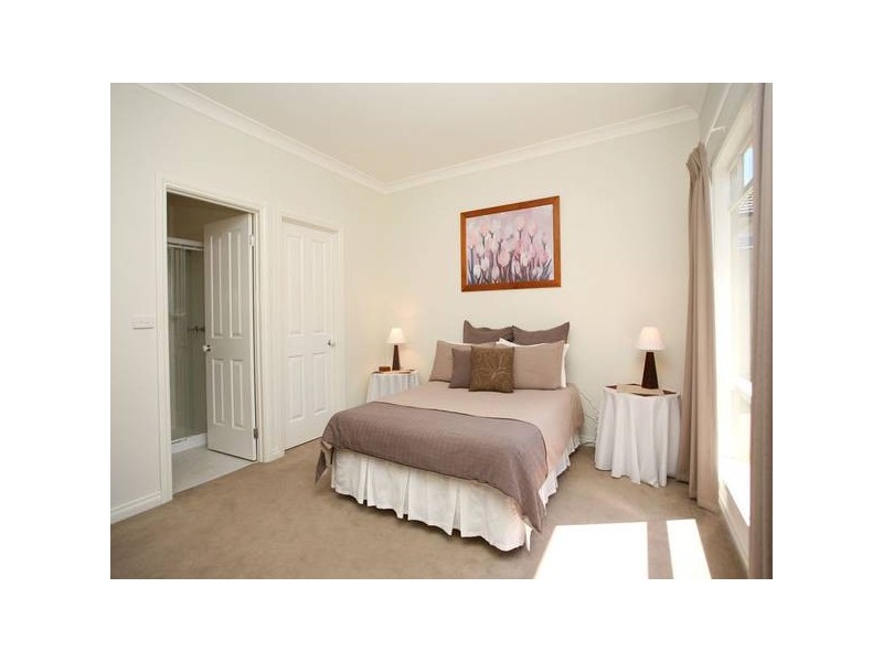 2/5 Neville Street, Ringwood VIC 3134