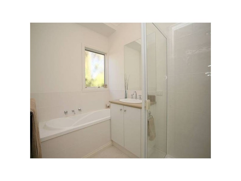 2/5 Neville Street, Ringwood VIC 3134