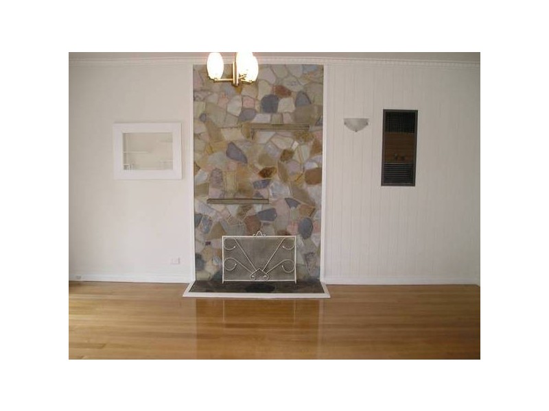 10 Knaith Road, Ringwood East VIC 3135