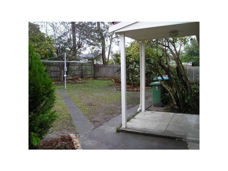 10 Knaith Road, Ringwood East VIC 3135