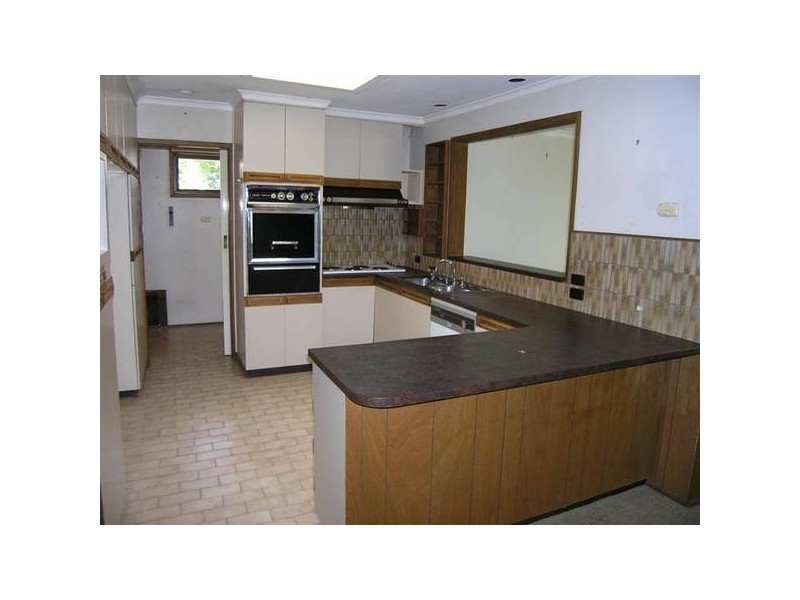 98 Hayrick Lane, Mooroolbark VIC 3138